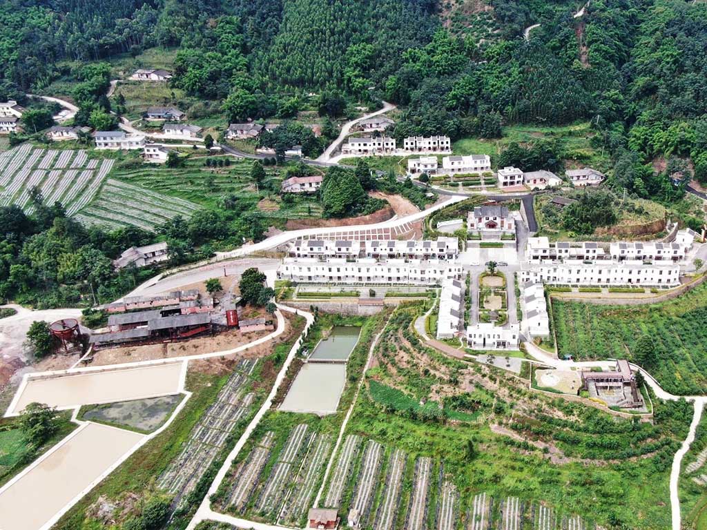 樂(lè)山峨邊航拍.jpg