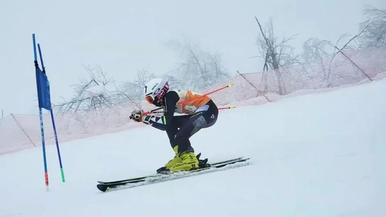 西嶺雪山滑雪場.jpg