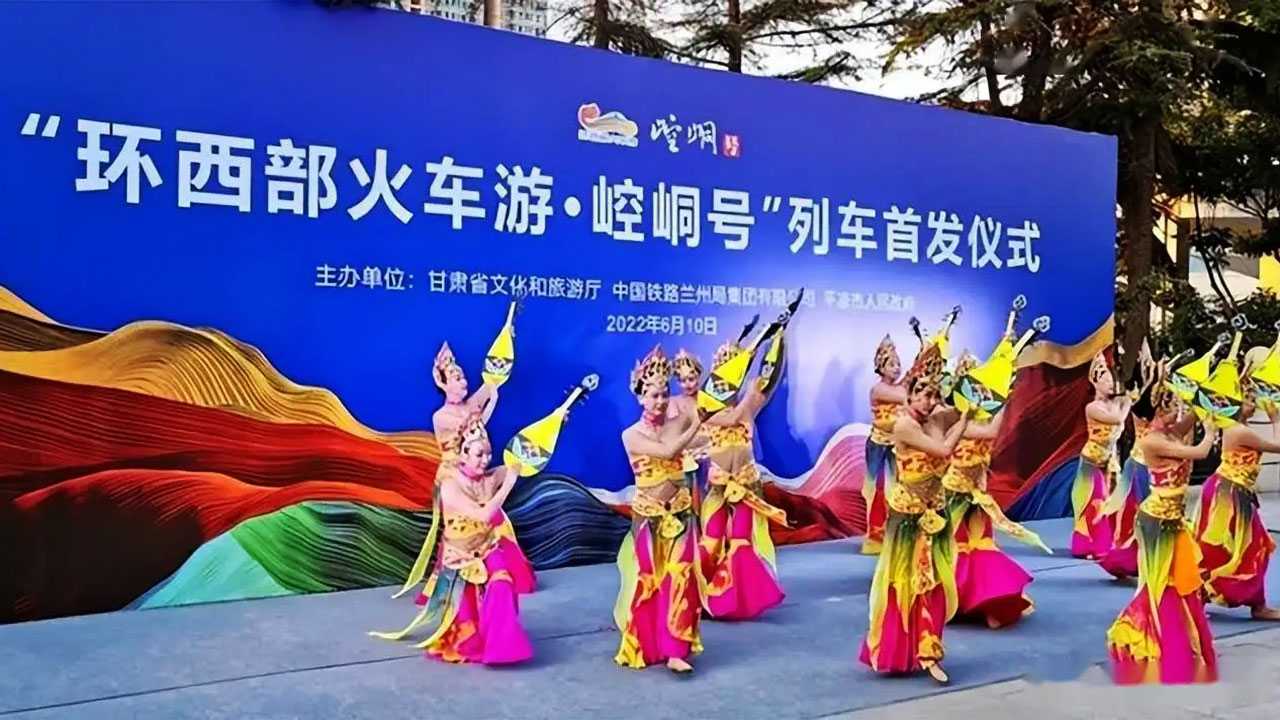現(xiàn)場(chǎng)表演.jpg