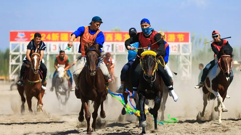 2024新疆博斯騰湖西海龍馬文化旅游節(jié)現(xiàn)場(chǎng).jpg