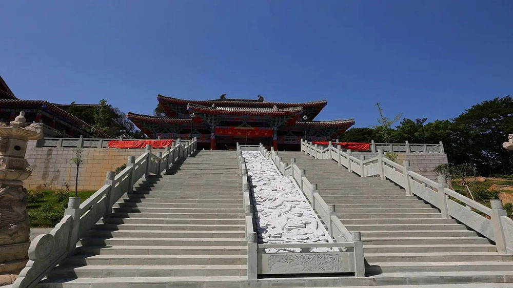 廣元天曌山旅游風(fēng)景區(qū).jpg