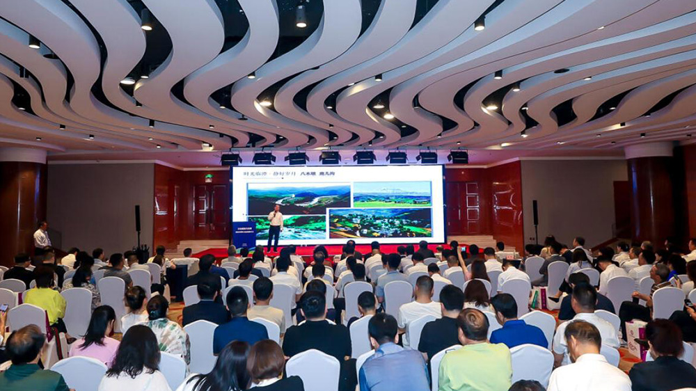 文旅：甘南藏族自治州招商引資暨文化旅游推介會在北京舉行，推動甘南州社會經(jīng)濟(jì)高質(zhì)量發(fā)展！