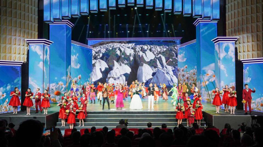 新疆：首屆中國新疆民間藝術(shù)季成果展示活動在烏魯木齊舉辦，有效促進各民族交往交流交融！